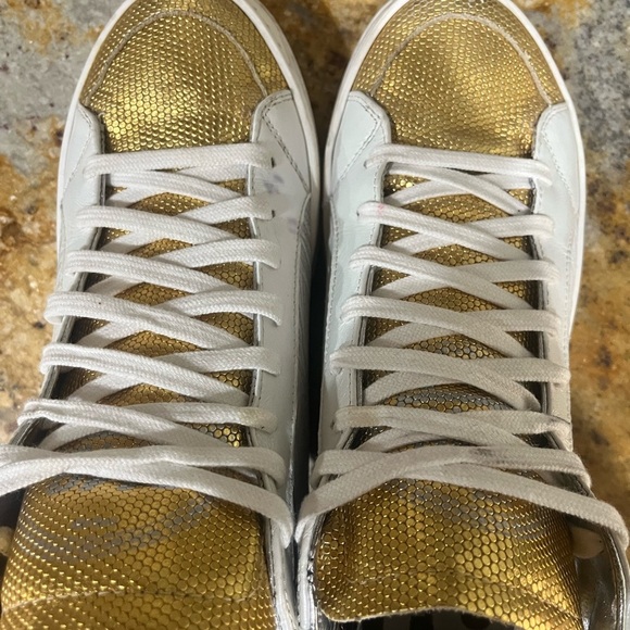 P448 leather woman’s shoes.  Size 8 - Picture 7 of 10